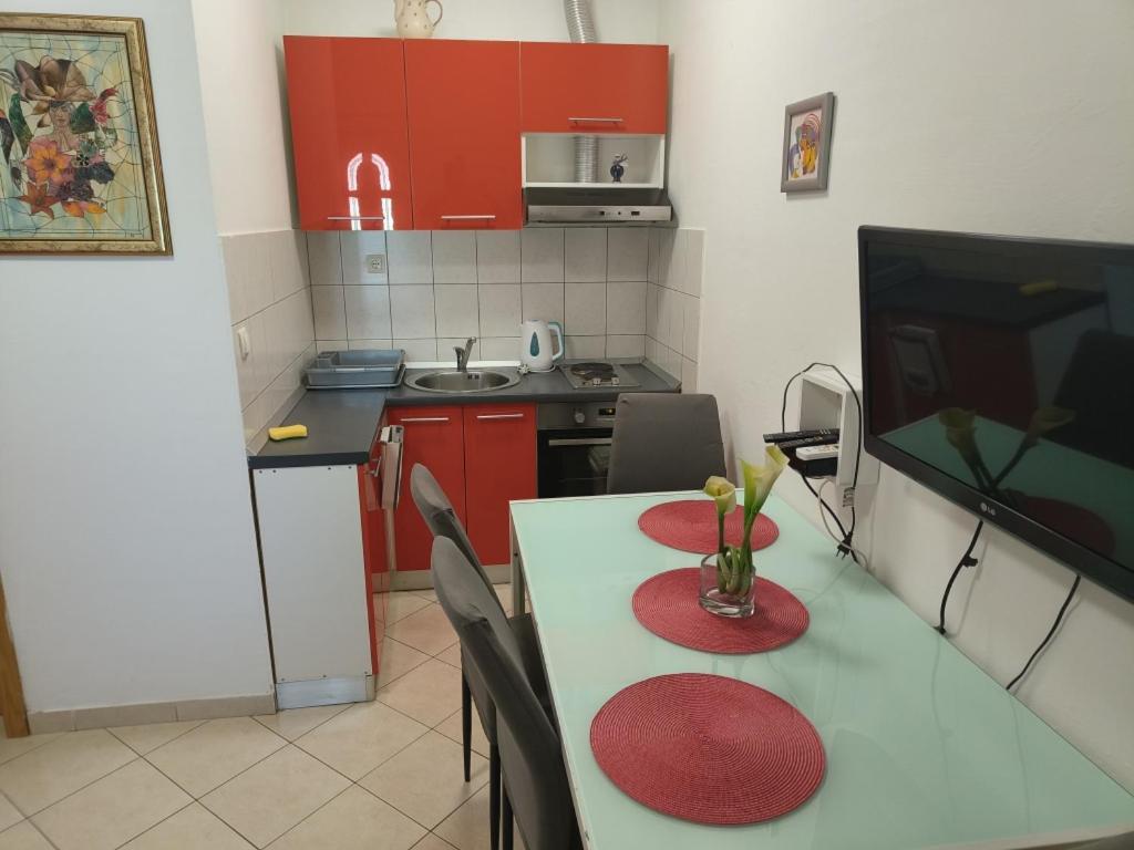 Apartment Ante *